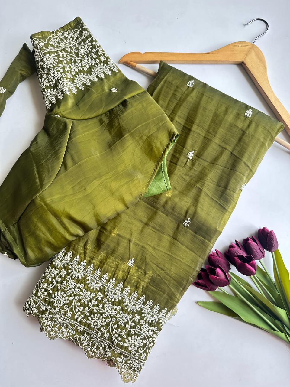 Asvi Floral Butta-3 β Elegant Pure Crush Silk Saree