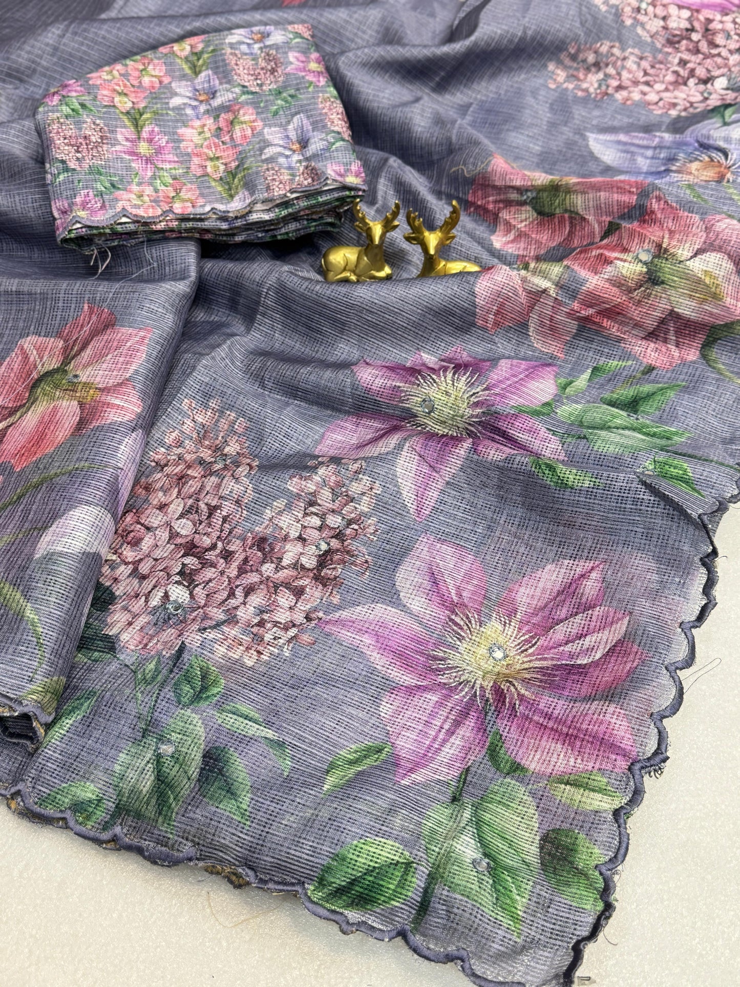 Senorita – Soft Kota Chex Saree with Floral Print &amp; Embroidered Cutwork Border