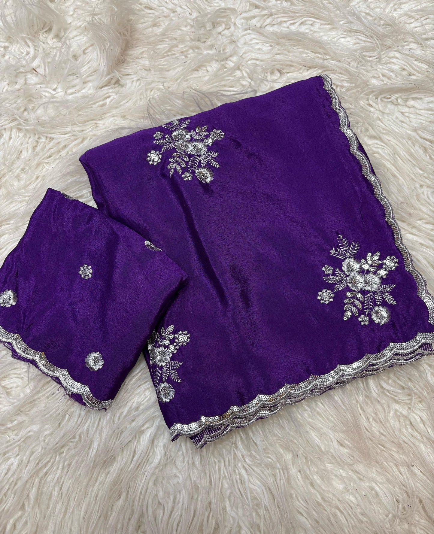Chinnon Silver Butta Magic – Elegant Party Wear Saree