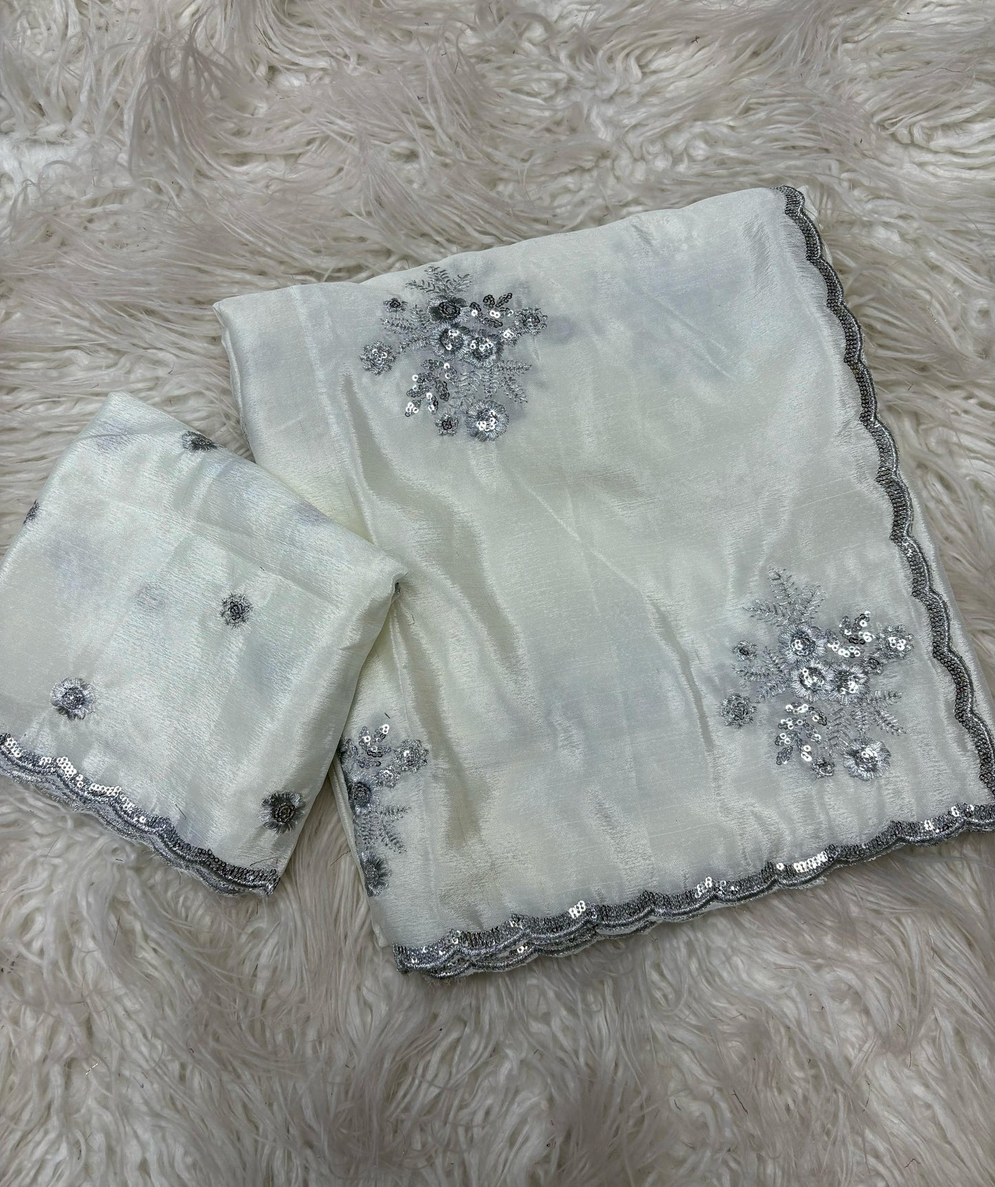 Chinnon Silver Butta Magic – Elegant Party Wear Saree