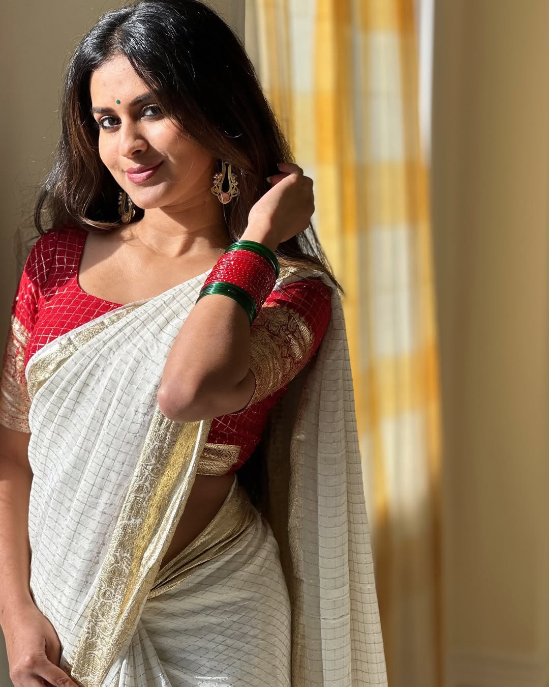 New Arrival | Pure Viscose Georgette Jacquard Saree – Elegant Checks Weave with Contrast Blouse | The Sareen